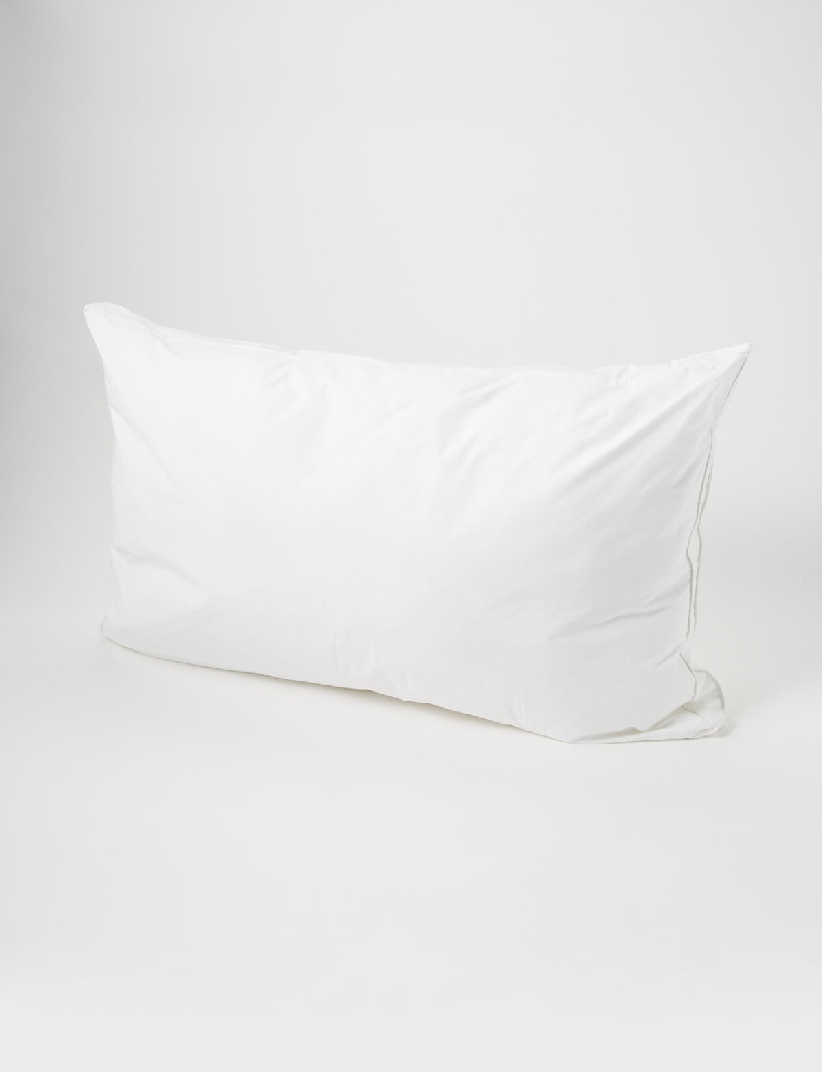 Sleepyhead pillow on a studio background